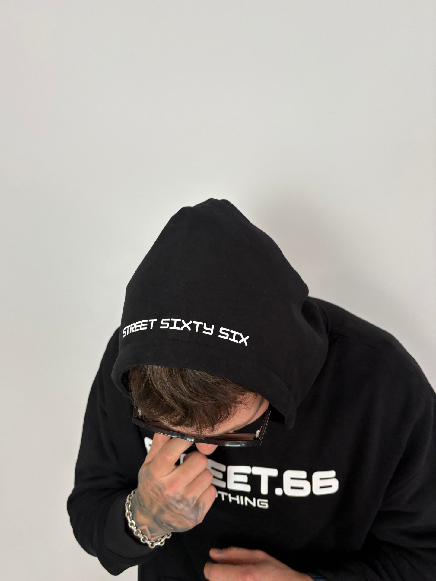 S66 ESSENTIAL HOODIE - BLACK