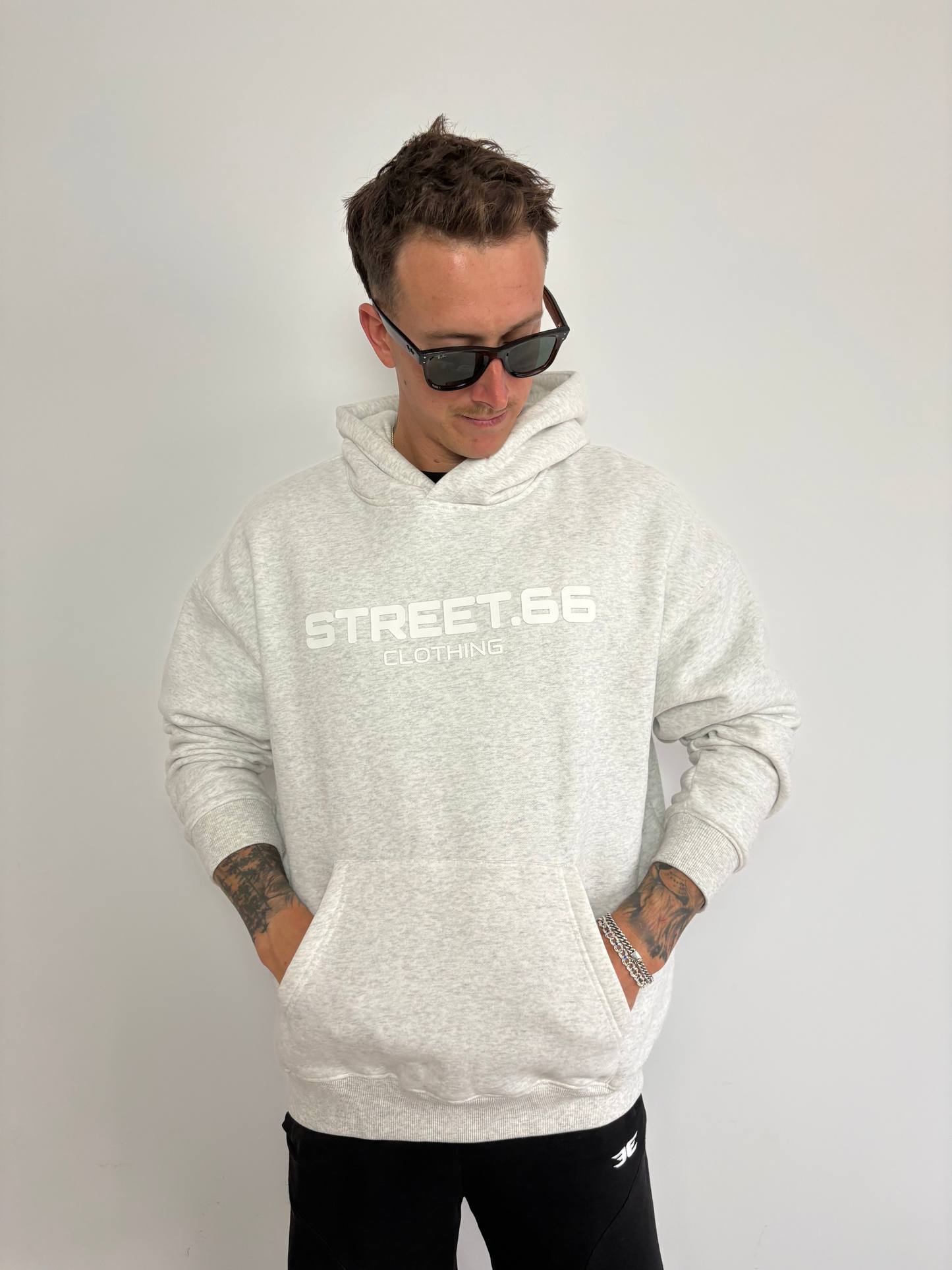 S66 ESSENTIAL HOODIE - GREY