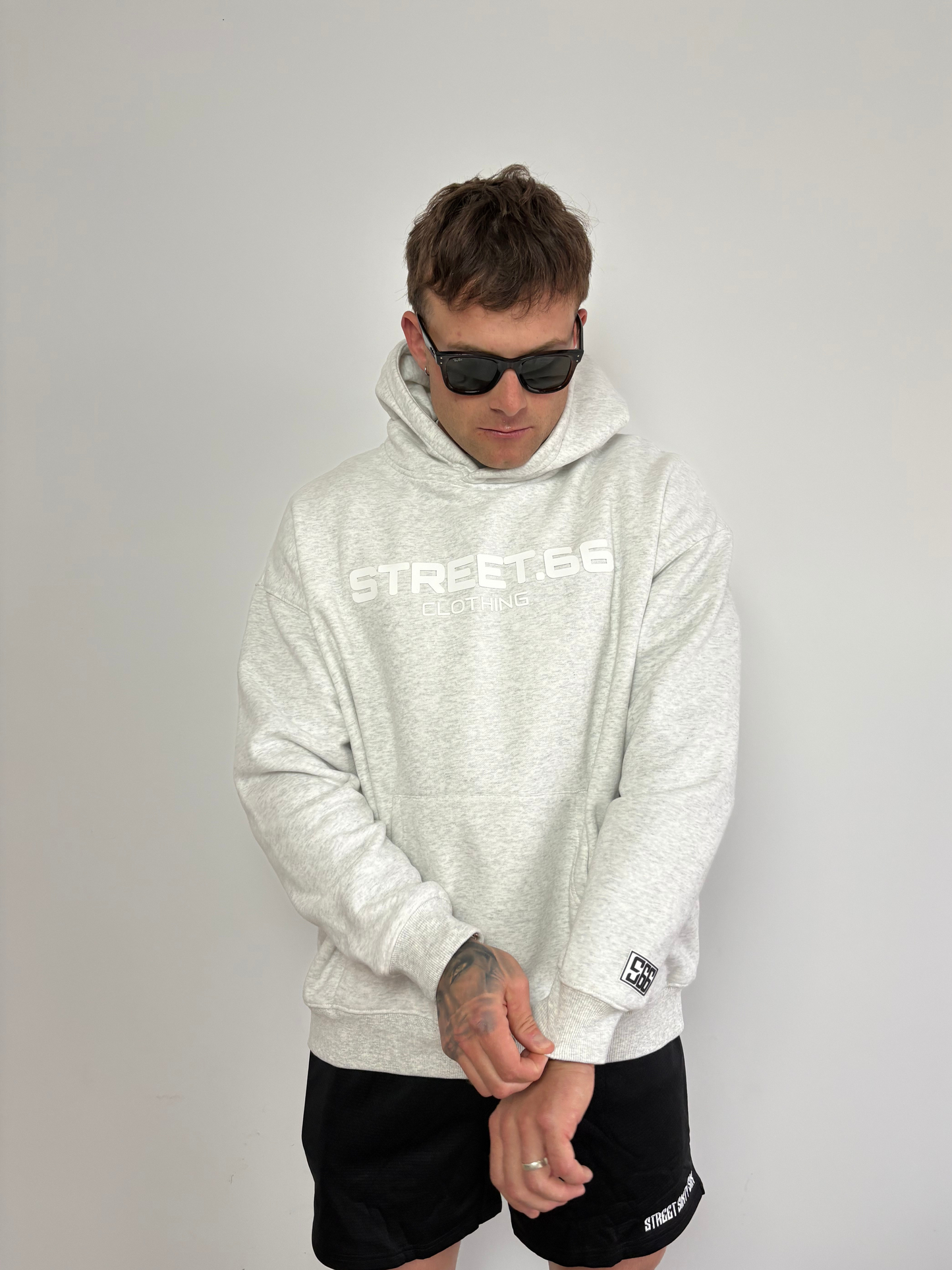 S66 ESSENTIAL HOODIE - GREY