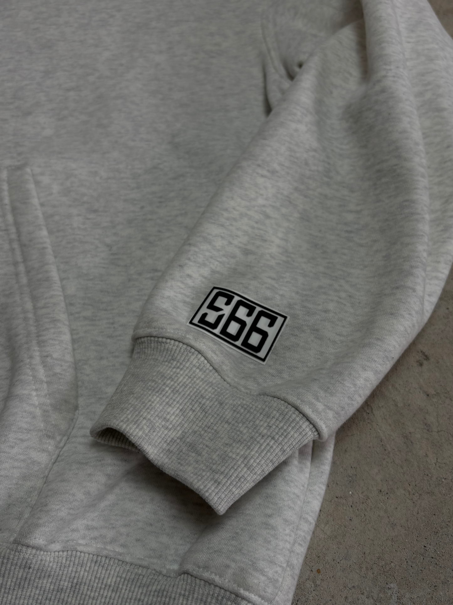 S66 ESSENTIAL HOODIE - GREY