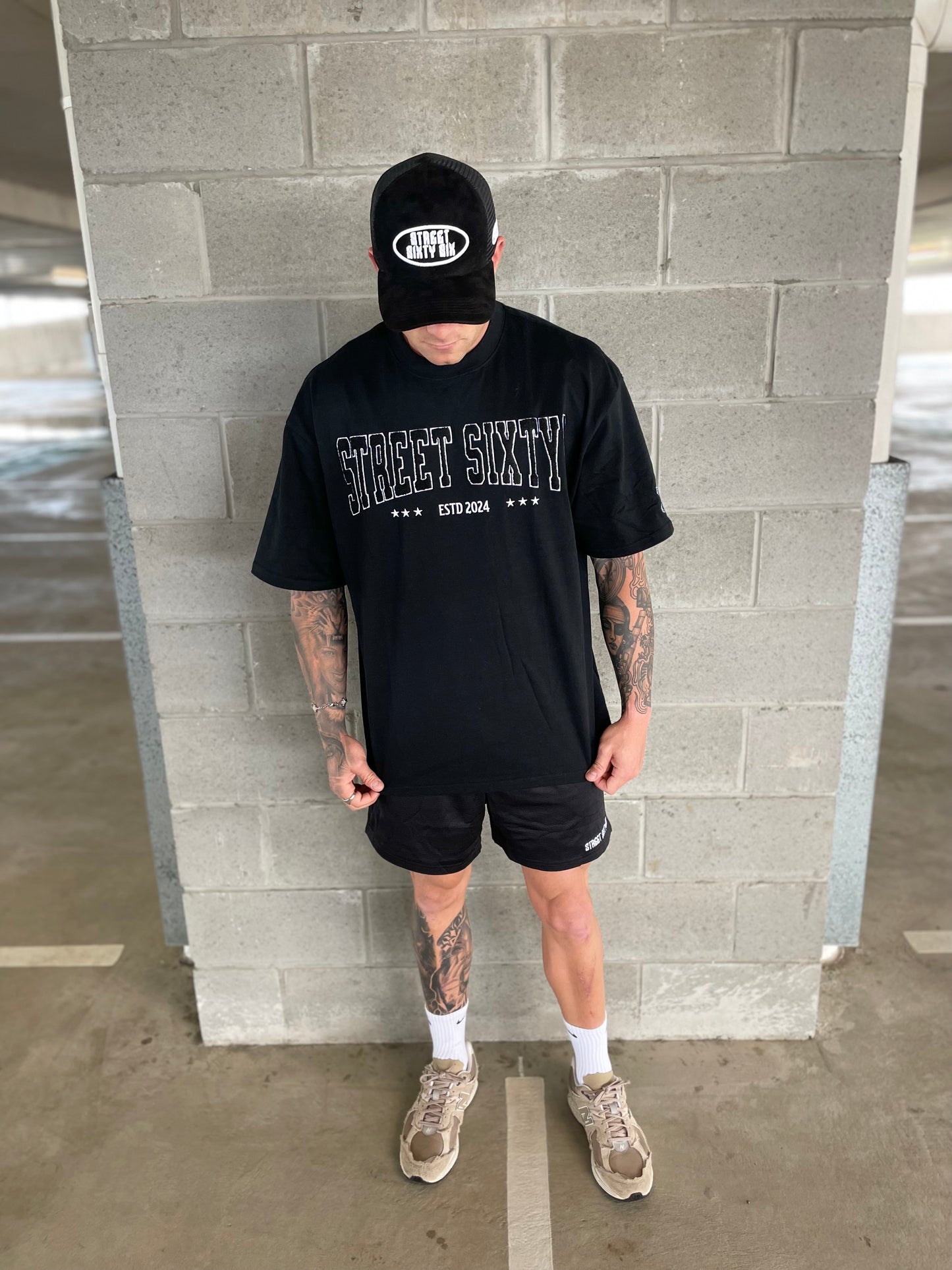 SS6 SIGNATURE TEE - BLACK