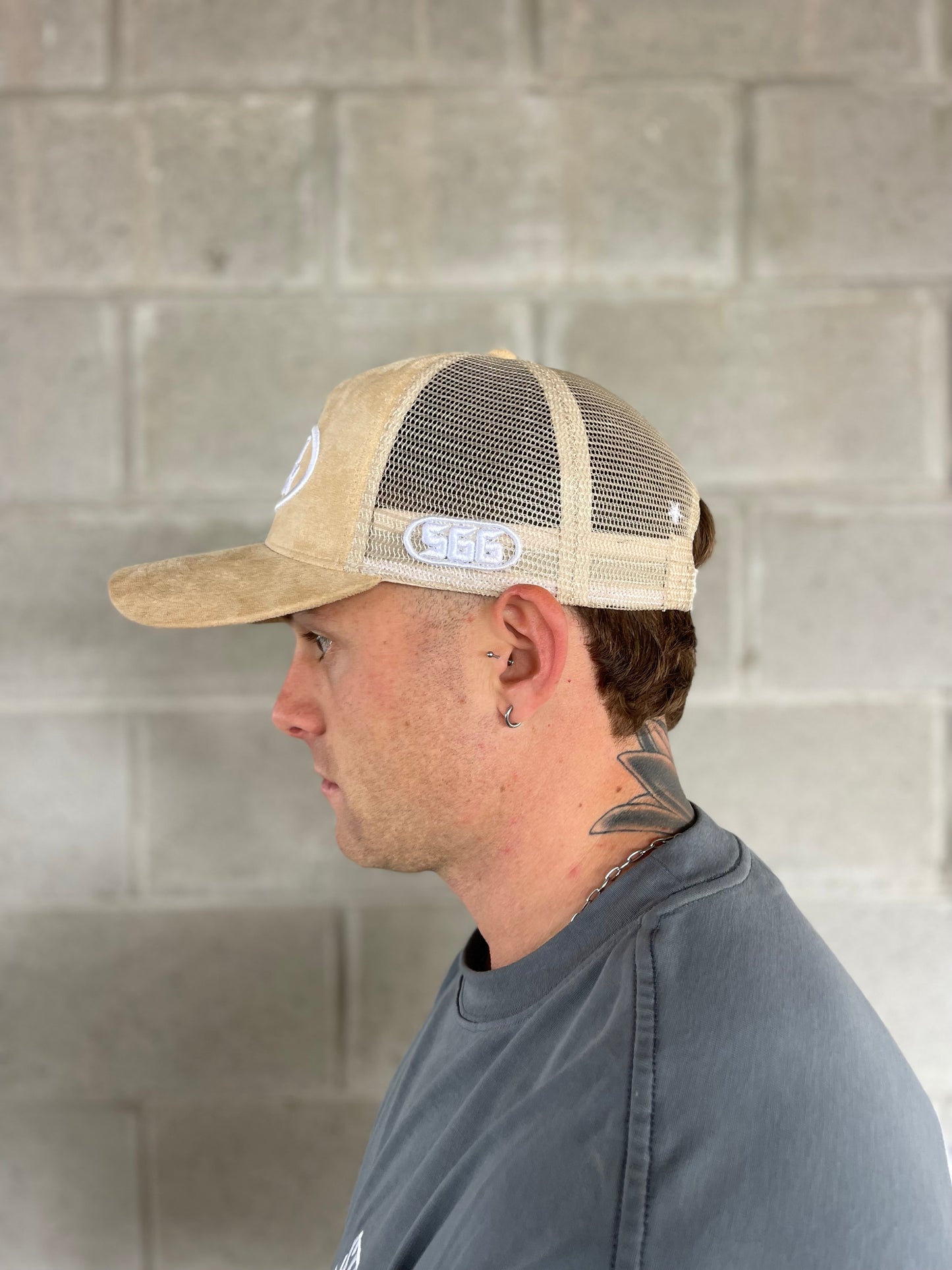 SS6 TRUCKER CAP - BEIGE