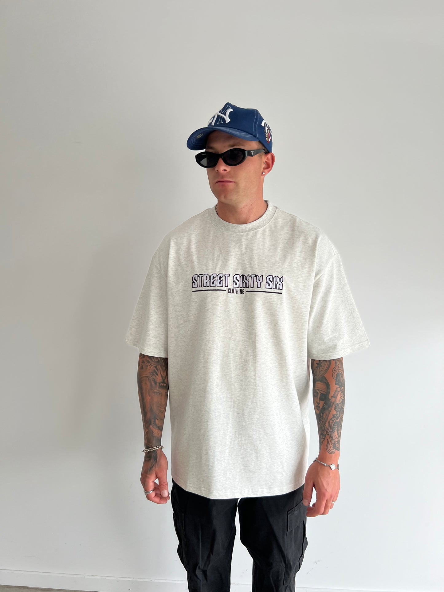 SS6 ESSENTIAL WHITE MESH TEE - MERLE GREY
