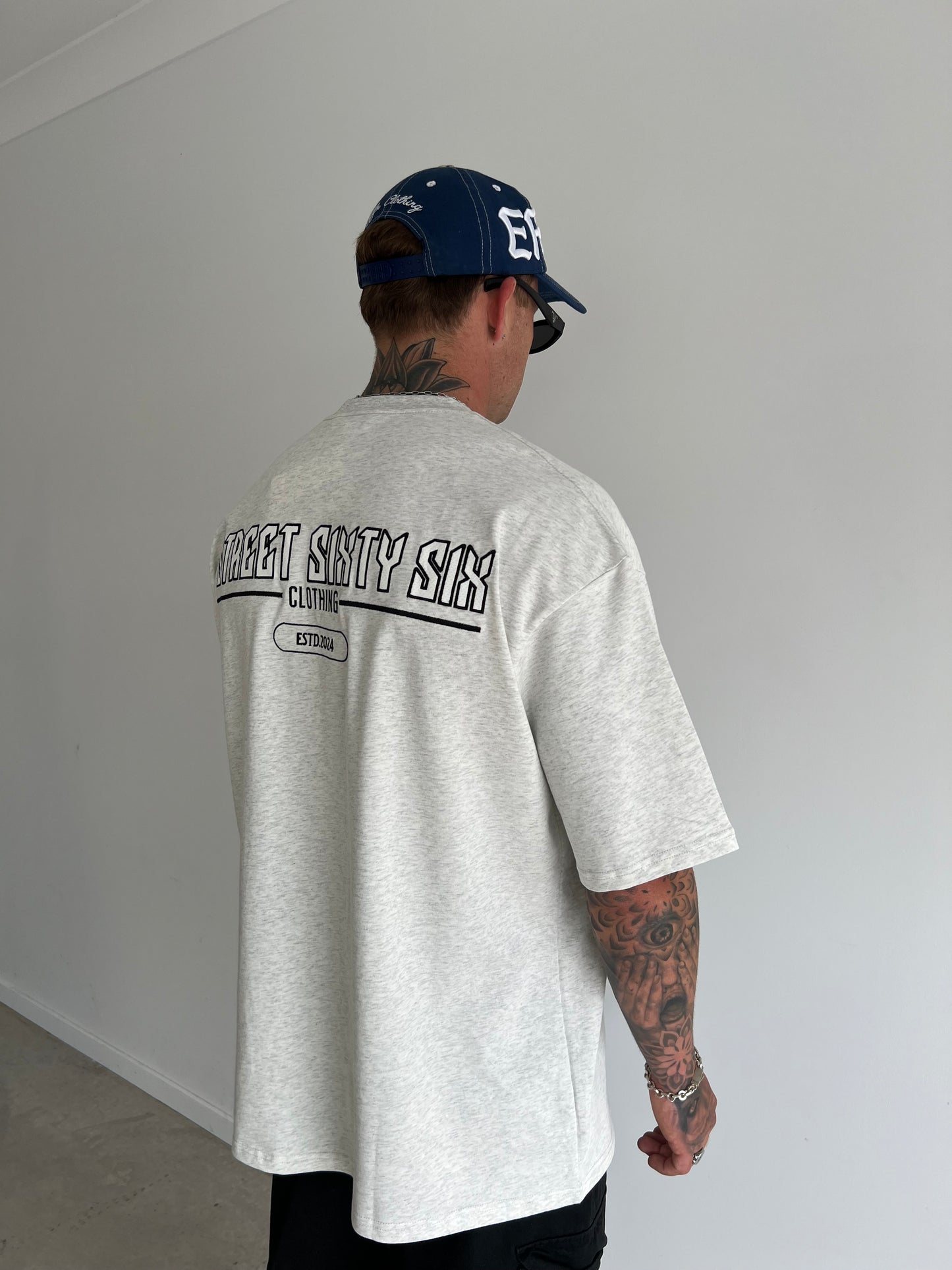 SS6 ESSENTIAL WHITE MESH TEE - MERLE GREY